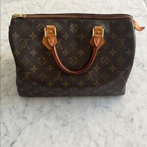 Louis Vuitton Vintage Speedy 30 in Monogram Canvas